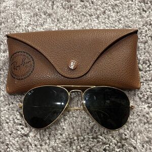 Ray-Ban Gold Aviator Sunglasses with Brown Case